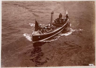 Officer on board the cruiser Wilhelm Weid

EXPEDITION...