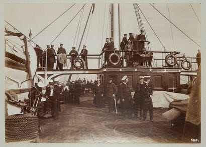 Officer on board the cruiser Wilhelm Weid

EXPEDITION...