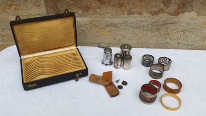 MANNETTE of napkin rings, salt and pepper...