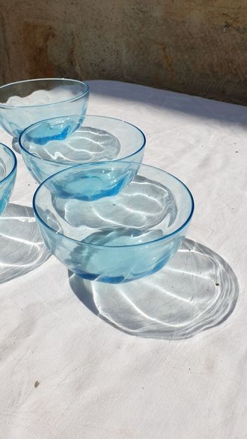 Lot of glassware including :

- a DAUM vase...