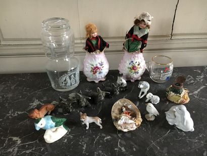 MANNETTE

Lot of various trinkets including...