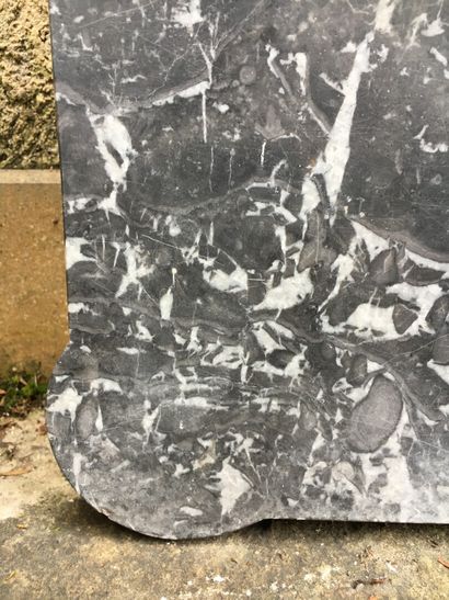 Marble of secretary 2

W. 39, H. 94, D. 2,5...