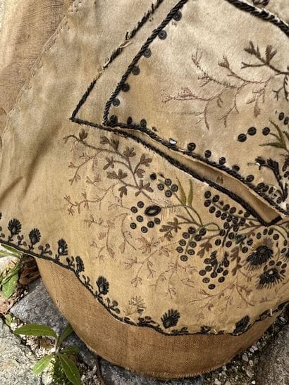 Gilet d'enfant, XVIIIe siècle

Couleur c...
