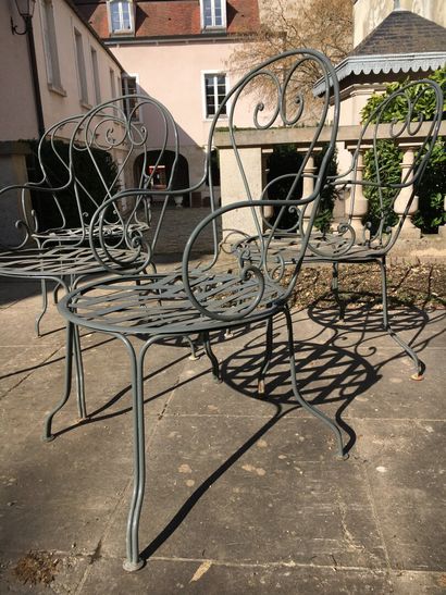 Four garden armchairs, 19th century

In wrought...