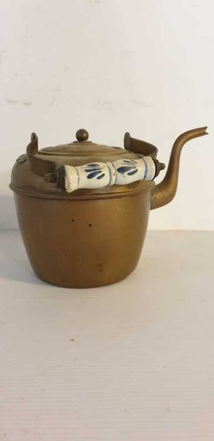 MANNETTE of copper including two basins,...