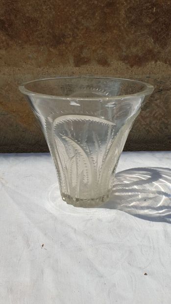 Lot of glassware including :

- a DAUM vase...