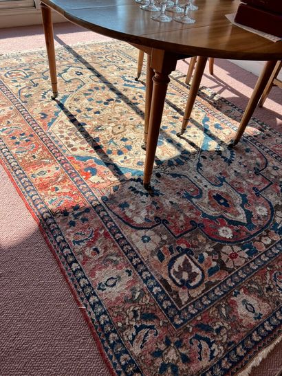 ORIENT 

Wool carpet with polychrome decoration

258...