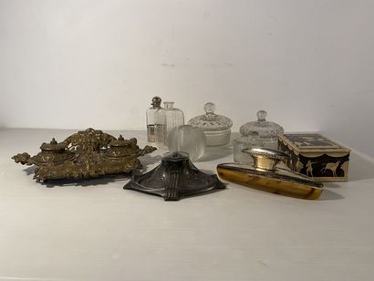 English work, 19th century

Toiletries set...