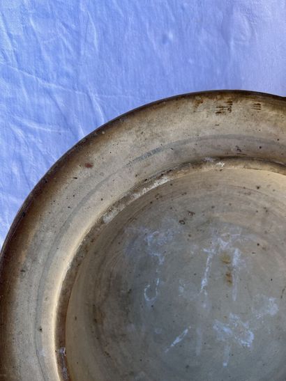 Stoneware salt cellar, 20th century

H. 50...