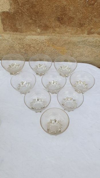 HANDKERCHIEF of glassware including footed...