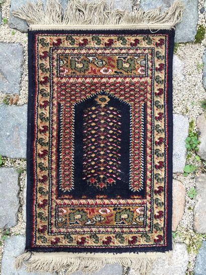 CAUCASUS, XXth century

Two small wool carpets...