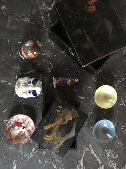 MANNETTE

Lot of various trinkets including...