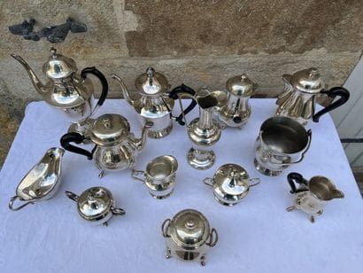 MANNETTE of silver plated metal including...