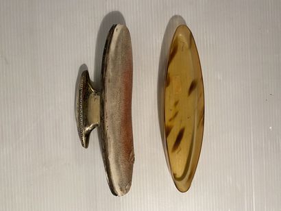 English work, 19th century

Toiletries set...