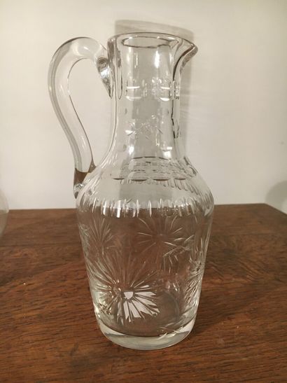 Glass decanter, early 20th century 

H. 18...