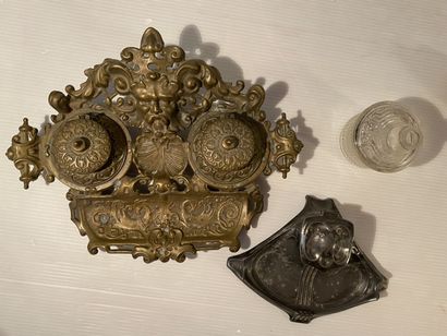 English work, 19th century

Toiletries set...
