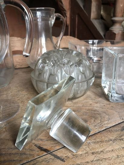 Lot of various glassware