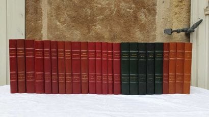 Set of 24 books of the Universal Collection...