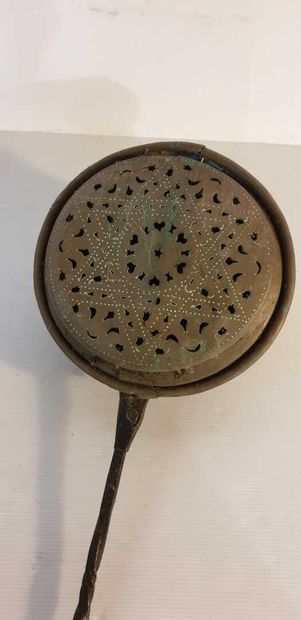MANNETTE of copper including two basins,...