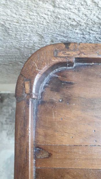 Table de chevet en chêne, d'époque Louis...