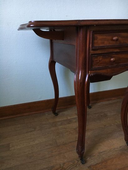 Table travailleuse en acajou et placage d'acajou,...
