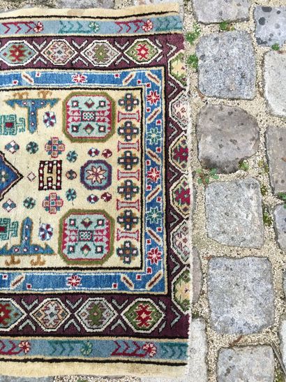 PERSIA, 20th century

Wool and silk carpet,...