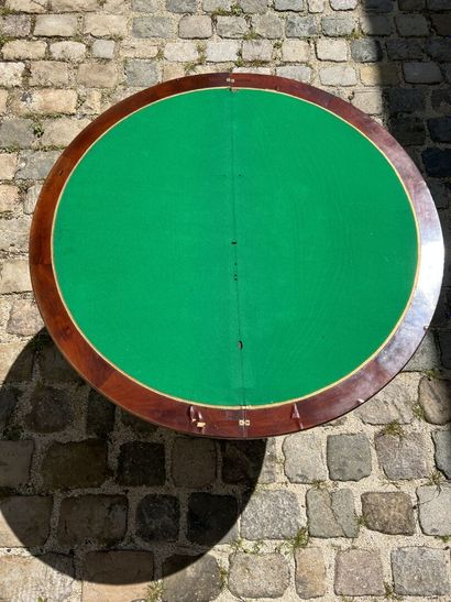 Table demi-lune en acajou et placage d'acajou,...