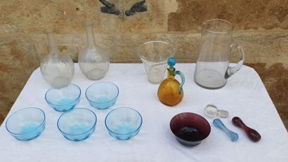 Lot of glassware including :

- a DAUM vase...