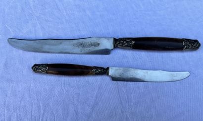 Set of cutlery composed of 12 table knives,...