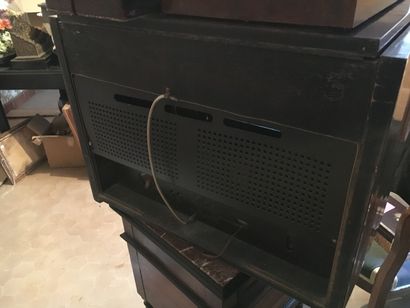 Poste de radio en bois de placage, la Voix...