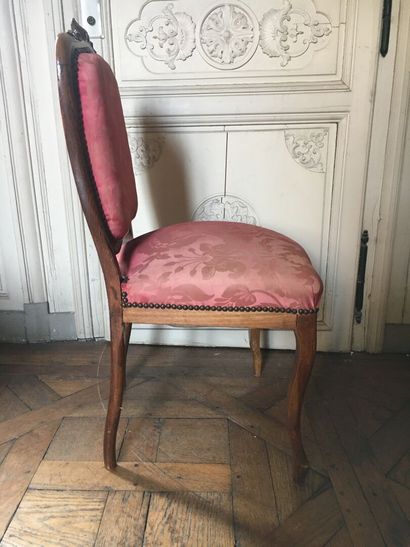 Set of two chairs and a stool 

- H. 84,...