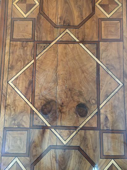 Bureau Mazarin en placage de bois fruitier,...