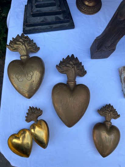MANNETTE d'objets religieux

MANNETTE of...