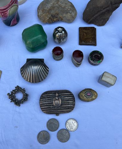 HANDKERCHIEF of various small trinkets such...