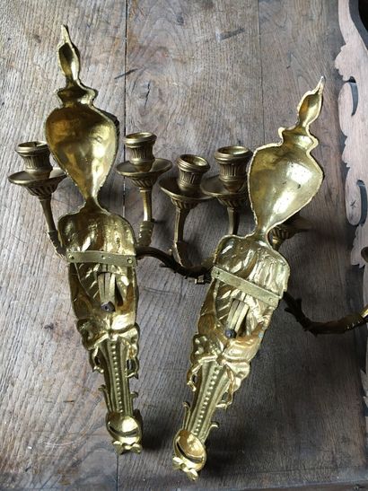 Paire d'appliques à trois branches en bronze...
