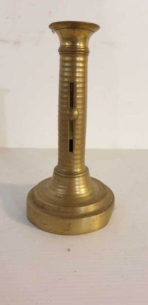 MANNETTE of copper including two basins,...