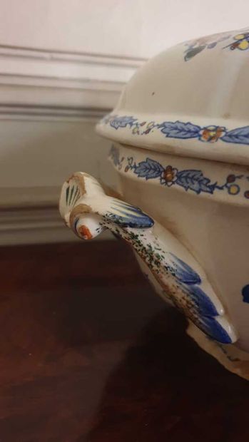Service GIEN modèle Coq, vers 1900

17 assiettes...