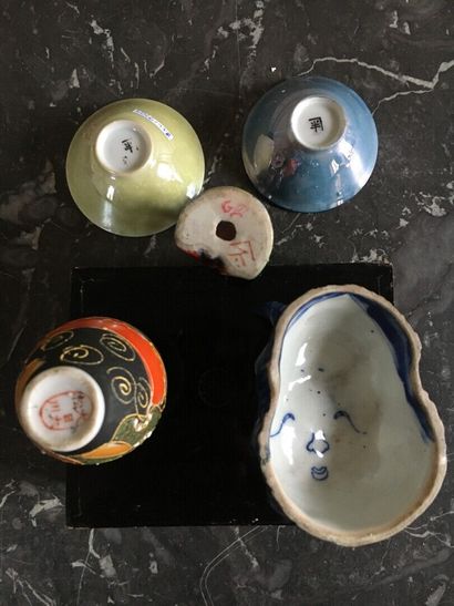 MANNETTE

Lot of various trinkets including...