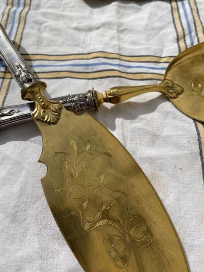 Ice cream set in gilded metal, handle in...