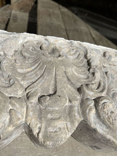 Louis XV period limestone mantel

Decorated...