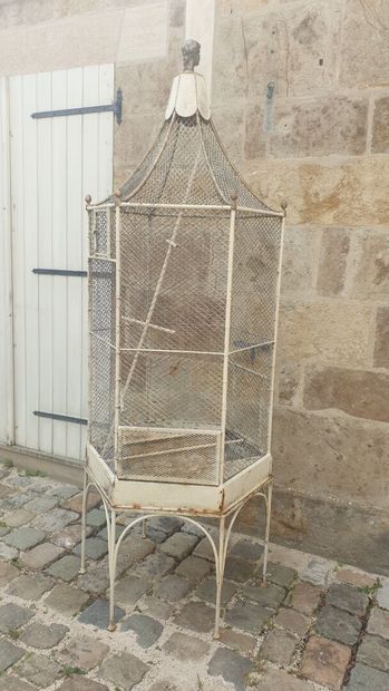 Bird cage, late 19th century.

H. 225, D.71...