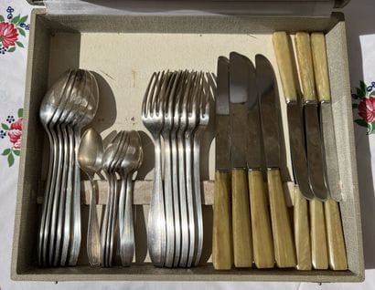HANDKERCHIEF including salad servers, horn...
