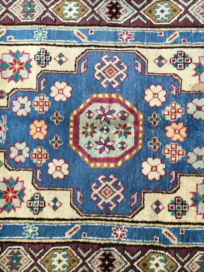 PERSIA, 20th century

Wool and silk carpet,...