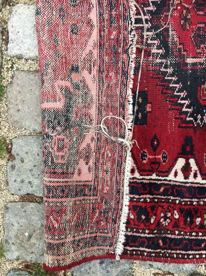 CAUCASE XXth century

Woolen carpet with...