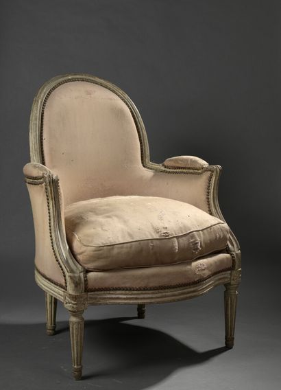 
Bergère en bois mouluré sculpté et laqué,...
