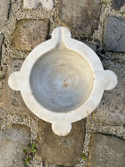 White marble mortar from Carrara

H.22.5,...