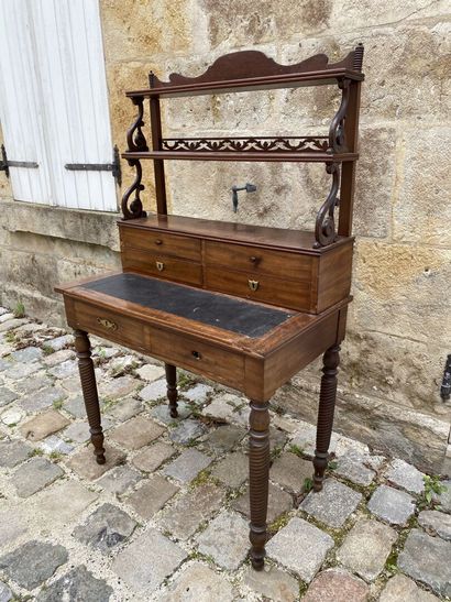 Bonheur du jour en acajou et placage d'acajou....
