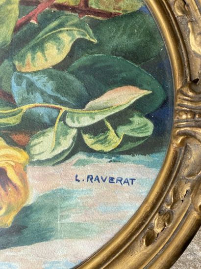 L. RAVERAT

Bouquets de roses formant pendant....