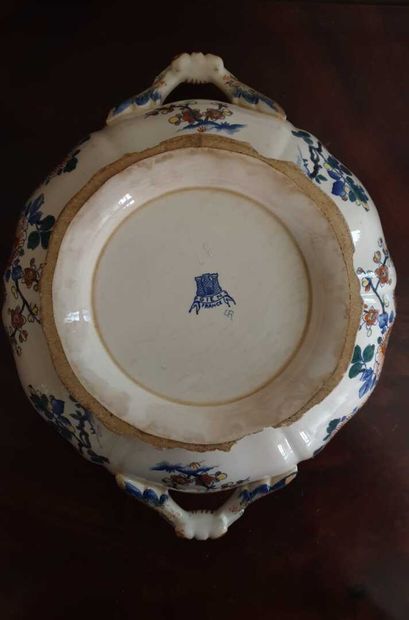 Service GIEN modèle Coq, vers 1900

17 assiettes...