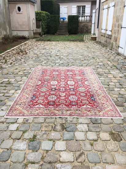 PERSIA XXth century

Wool carpet with reserve...